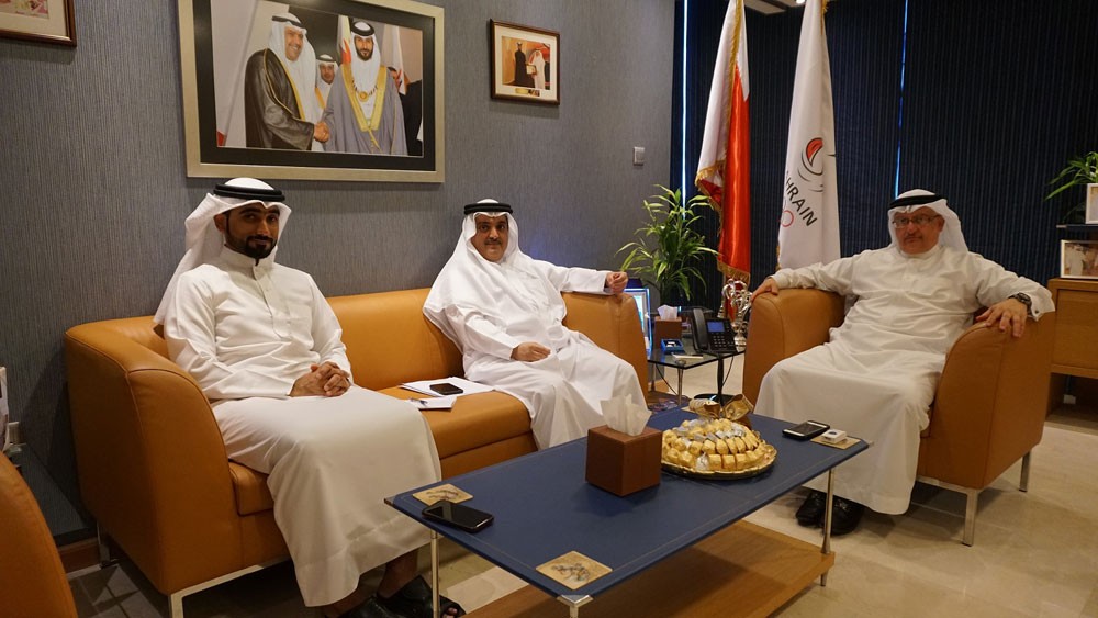 عسكر يستقبل الدوسري ويبحث معه خطة لجنة التسويق  