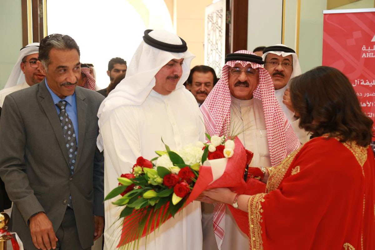 راشد بن خليفة: ندعم الفنان البحريني للوصول للعالمية
