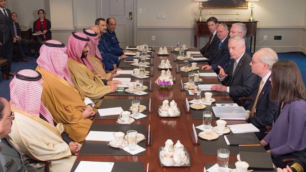محمد بن سلمان وماتيس يبحثان التعاون ومكافحة الإرهاب