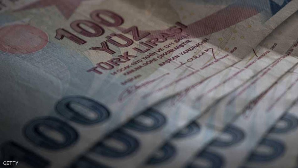 تراجع الليرة التركية إلى مستوى قياسي منخفض