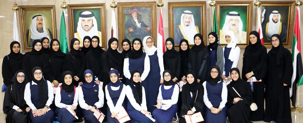 طالبات "أميمة بنت النعمان" يطلعن على البرامج الأكاديمية بجامعة الخليج العربي