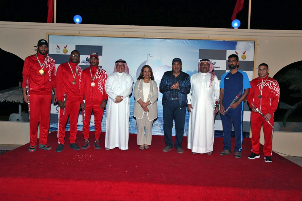 عسكر يستقبل منتخب التجديف ويشيد بنتائجهم في البطولة العربية
