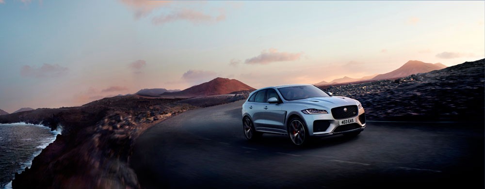 جاكوار F-PACE SVR تجمع بين الأداء الخارق للسيارت الرياضية والتصميم العملي
