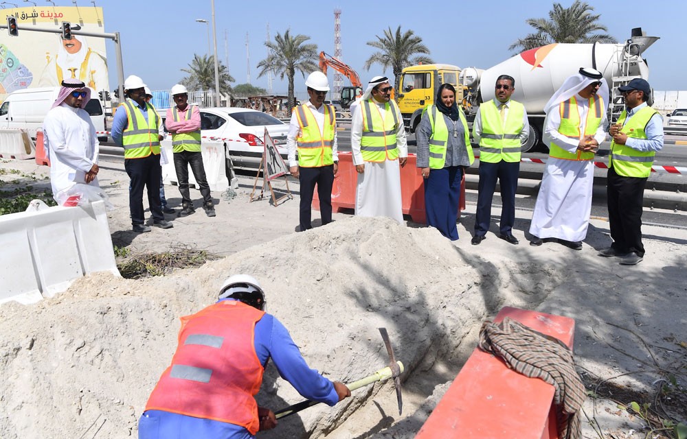 "الأشغال" تباشر تنفيذ أربعة مشاريع في المحرق ضمن حزمة تخفيف الازدحامات المروية