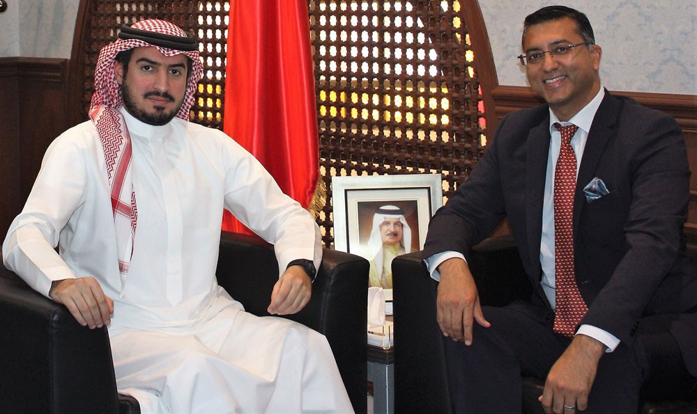 رئيس هيئة البحرين للسياحة والمعارض يشيد بالتقدم المتواصل لمشروع خليج البحرين	