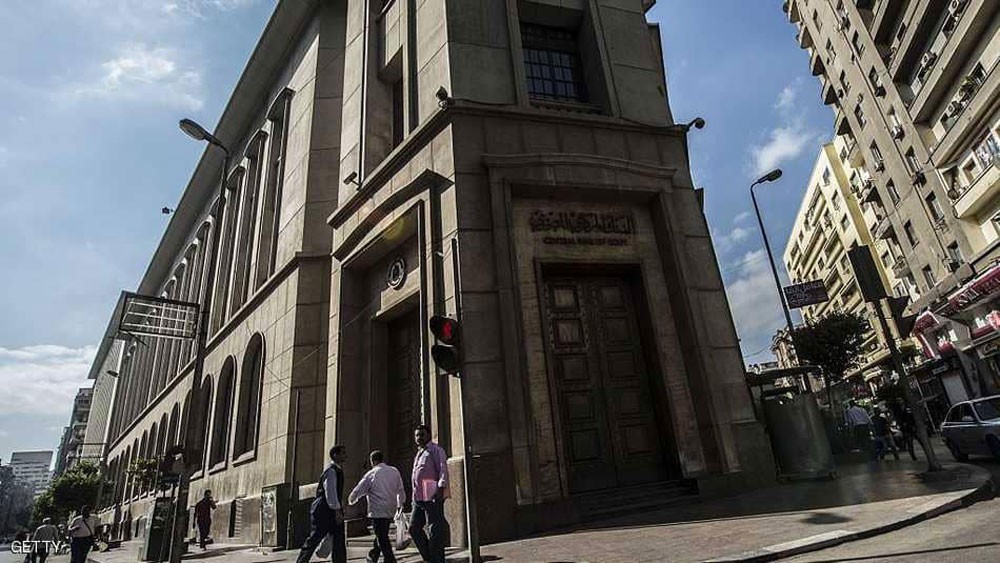 مصر تثبت سعر الدولار الجمركي في أبريل
