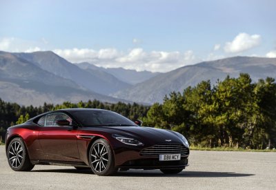 DB11 V8 من Aston Martin تحصد جائزة أفضل سيارة للعام 2018