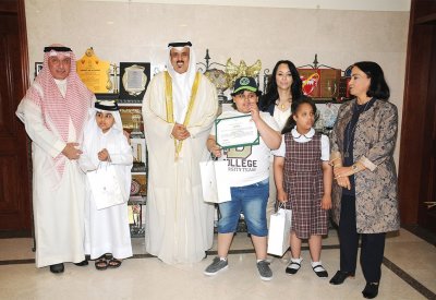 وزير التربية يكرم الفائزين بجائزة الأمير سلطان بن سلمان لحفظ القرآن الكريم للأطفال المعوقين