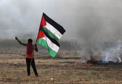 جمعة الكاوتشوك تغضب الاحتلال.. إسرائيل تقبض على الزناد