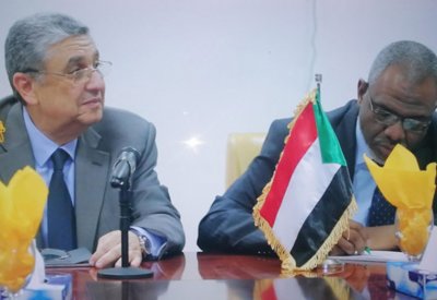 بعد فشل مفاوضات السد.. ربط كهربائي بين مصر والسودان