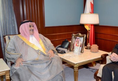 وزير الخارجية يستقبل رئيس جمعية الصداقة البحرينية البريطانية