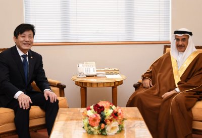 خالد بن عبد الله يؤكد الحرص على تطوير العلاقات الاستراتيجية بالدول الآسيوية