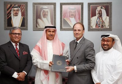  الشيخ هشام بن عبدالرحمن يؤكد أن البنك الأهلي المتحد شريك استراتيجي للمحافظة 