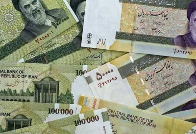 انهيار الريال الإيراني يدفع السلطات للتدخل