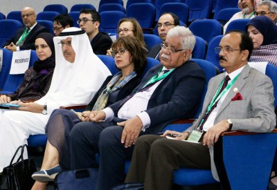 "جامعة الخليج" و "الدولي للزراعة الملحية" يجمعان خبرات التغير المناخي وتملح التربة