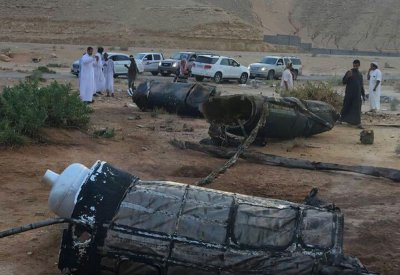 "الدفاع الجوي" تعترض 3 صواريخ باليستية فوق السعودية