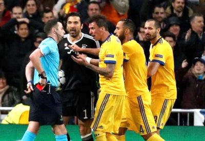 لعنة دوري أبطال أوروبا تطارد بوفون  