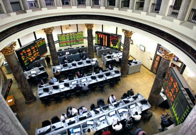 سوق مصر عند مستويات تاريخية.. كم ربحت الأسهم في أسبوع؟