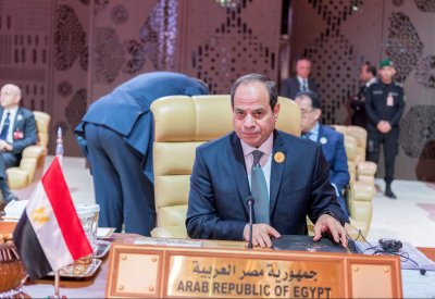 السيسي: مصر لن تقبل بقيام عناصر يمنية بقصف السعودية