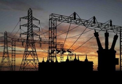 مصر تخفض دعم المواد البترولية والكهرباء في مشروع الموازنة الجديدة