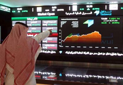 سوق السعودية تتخطى 8000 نقطة لأول مرة منذ 2015