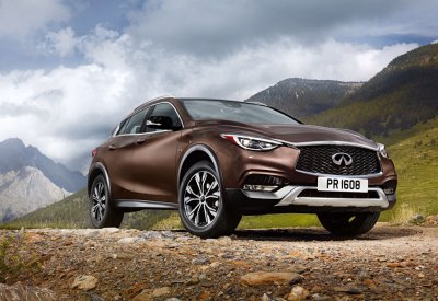 أول سيارة إنفينيتي QX30 تصل منطقة الشرق الأوسط