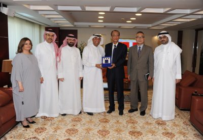 الغرفة تبحث أطر وآليات تطوير الشراكة البحرينية الصينية
