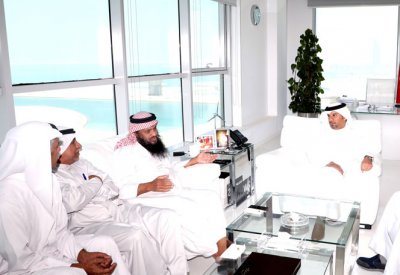 الرئيس التنفيذي للمجلس الأعلى للبيئة يجتمع مع أعضاء جمعية الصيادين البحرينية