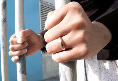 الحبس 6 أشهر لطالبة جامعية تسببت بوفاة شابة