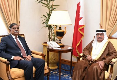 سمو الشيخ علي بن خليفة آل خليفة يستقبل السفير الهندي