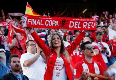 كأس ملك إسبانيا فرصة برشلونة وإشبيلية لتعويض الفشل الأوروبي