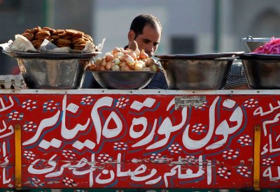 في مصر.. أجهزة " "جي بي إس" على عربات بيع الفول