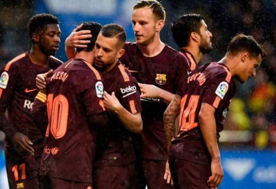 ميسي يقود برشلونة للتتويج بالدوري الإسباني