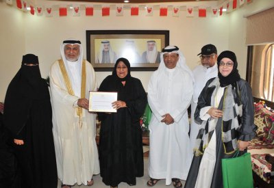 آل سنان يعرف الخدمات البلدية لمنتسبات دار المحرق لرعاية الوالدين