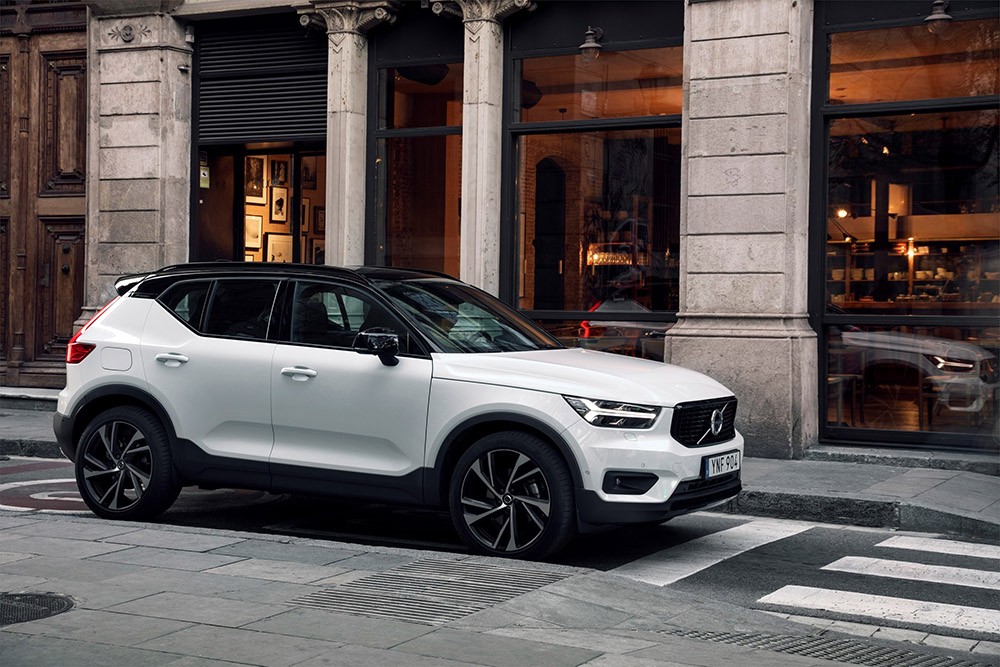 "فولفو XC60" تفوز بلقب سيارة العام 2018