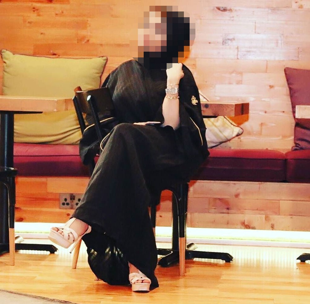 فاشينيستا بحرينية (زعلانة): يستخدمون صوري بدون موافقتي!