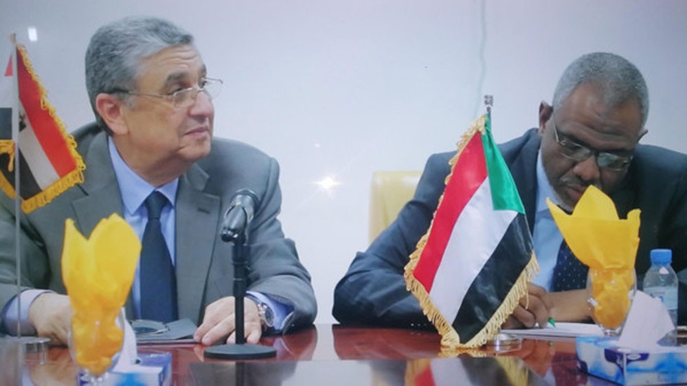 بعد فشل مفاوضات السد.. ربط كهربائي بين مصر والسودان