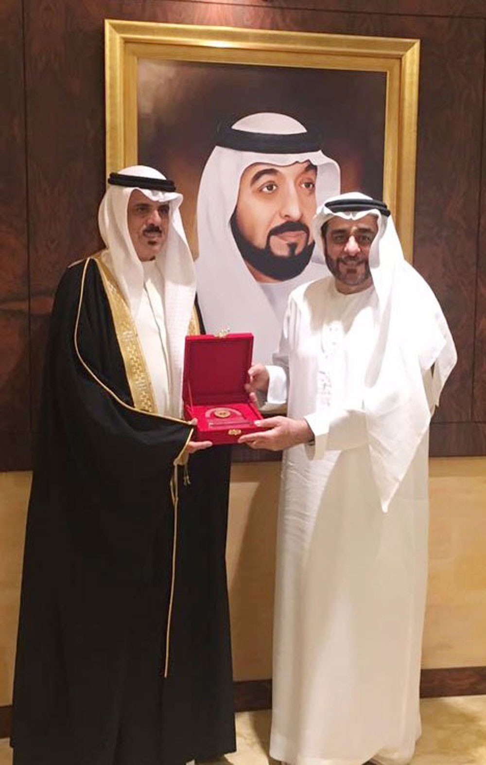 وزير التربية والتعليم يبحث مجالات التعاون مع جامعة حمدان بن محمد الذكية