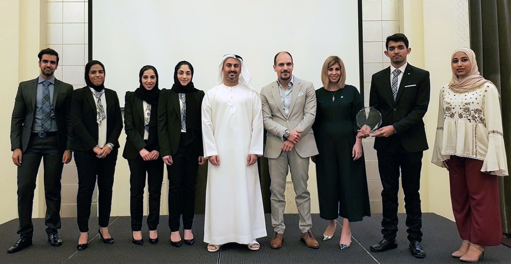 فريق «BIBF» يفوز بالمركز الثاني في المسابقة الإقليمية لتحديات بحوث الاستثمار