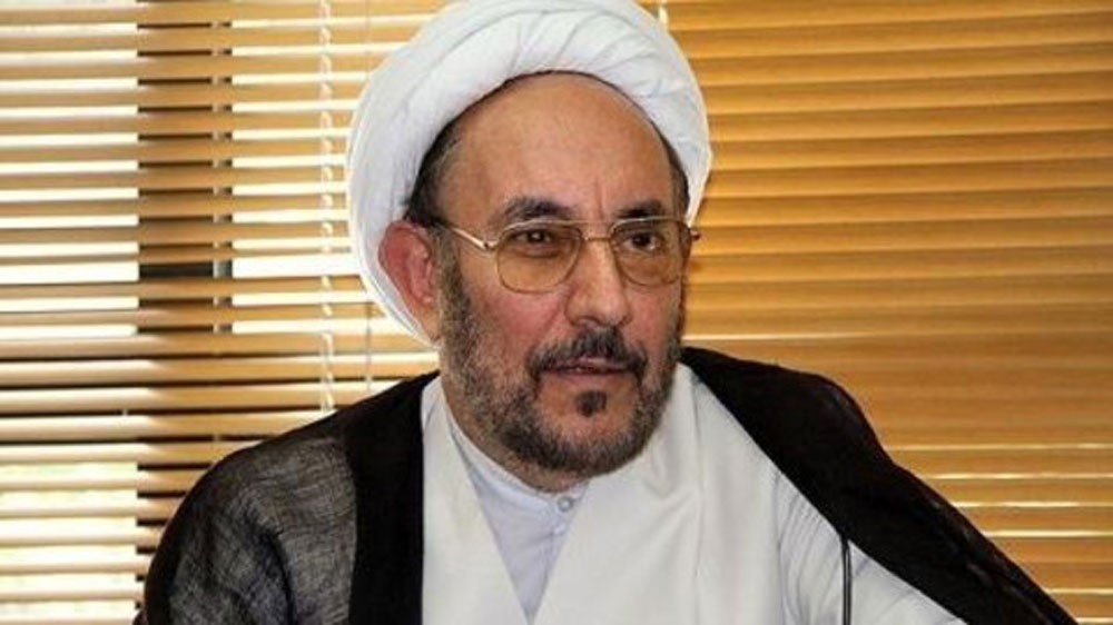مستشار روحاني يعترف بإذلال جميع الأقليات في إيران