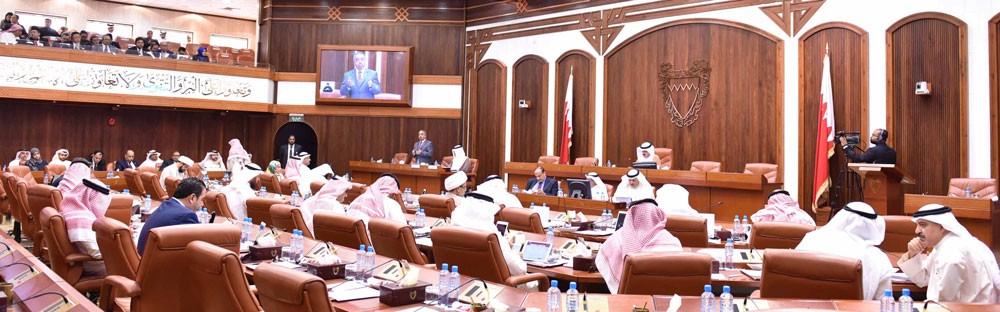 إيقاف تجاوزات برخص البناء التجارية والسكنية