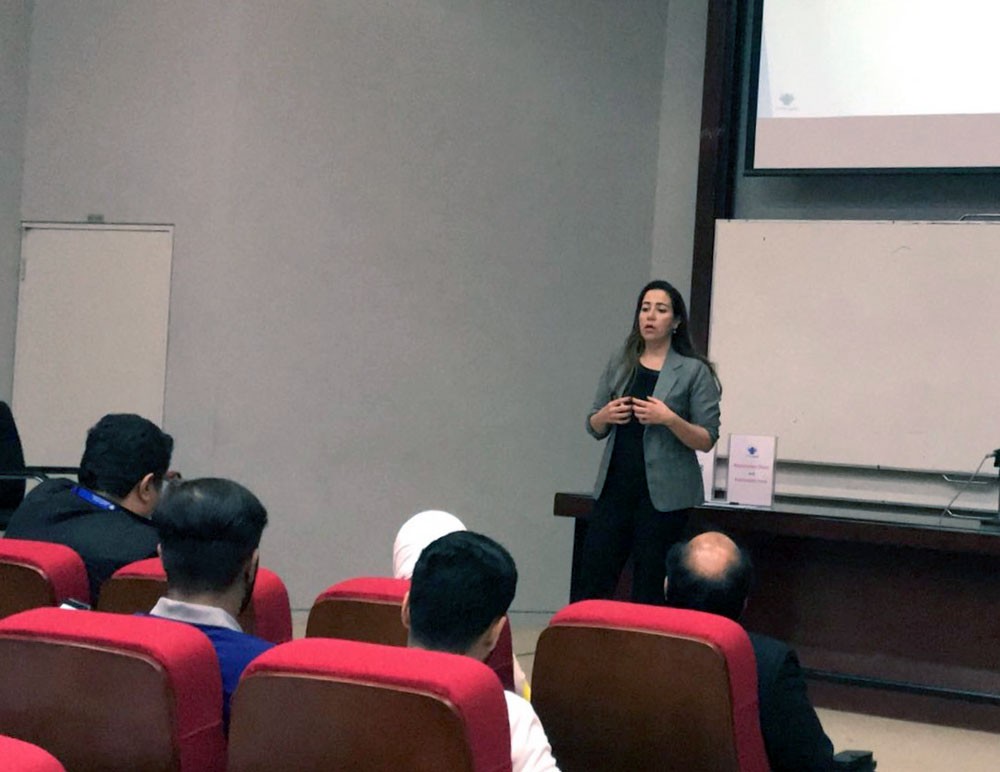 جامعة البحرين تدرب طلبتها لنيل درجة مستشارين في الشركات الرائدة 