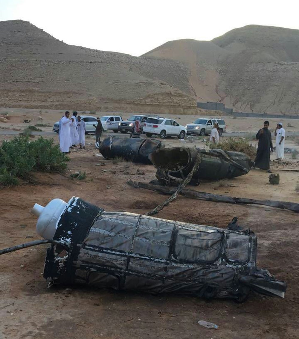 "الدفاع الجوي" تعترض 3 صواريخ باليستية فوق السعودية