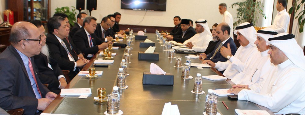 الدوسري يبحث تعزيز التعاون العمالي مع وفد النواب الاندونيسي