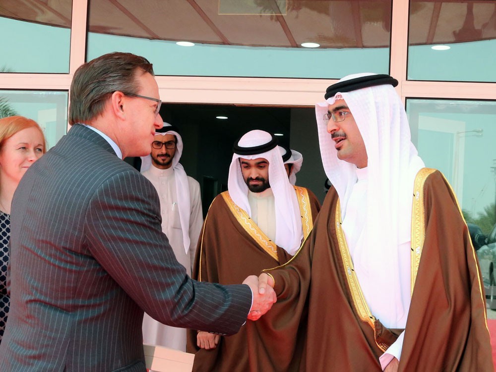 محافظ الجنوبية يستقبل السفير الأمريكي