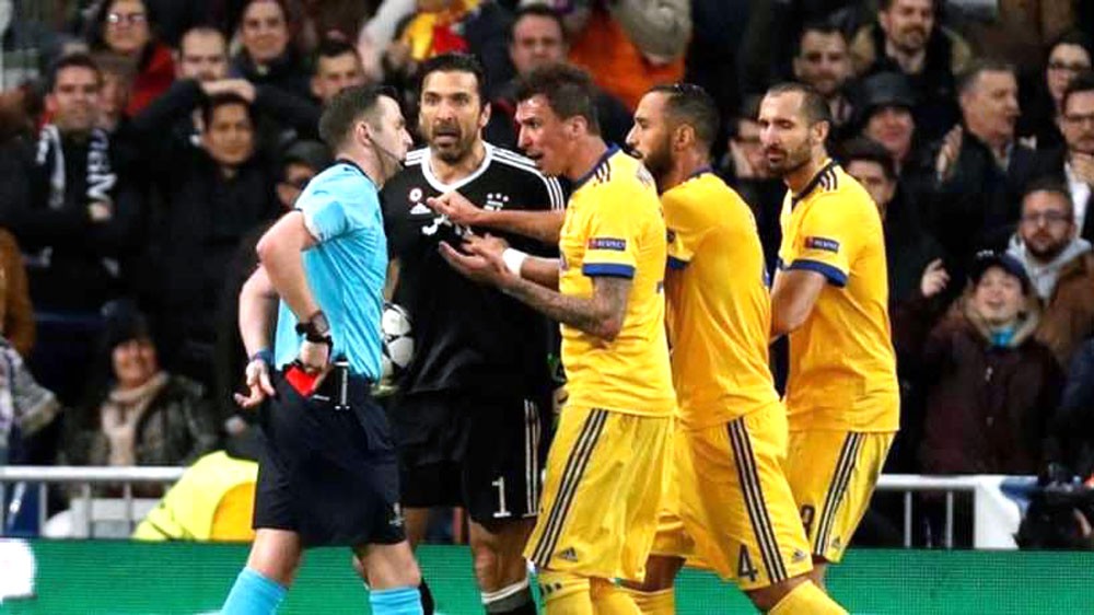 لعنة دوري أبطال أوروبا تطارد بوفون  
