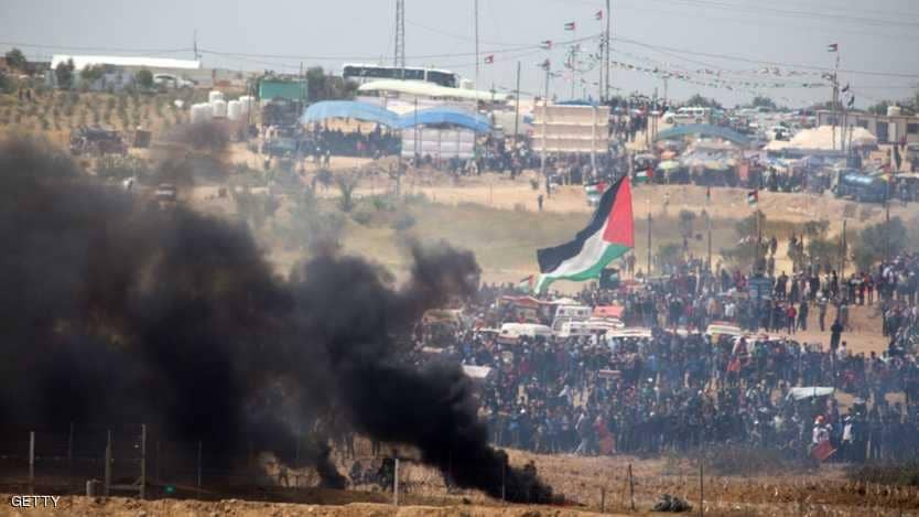 مقتل فلسطيني وإصابة المئات في مواجهات غزة