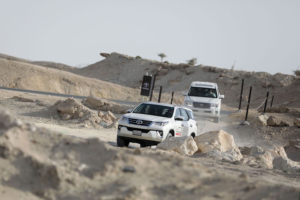 تويوتا 4X4  تستعرض قوة أدائها في حلبة البحرين الدولية