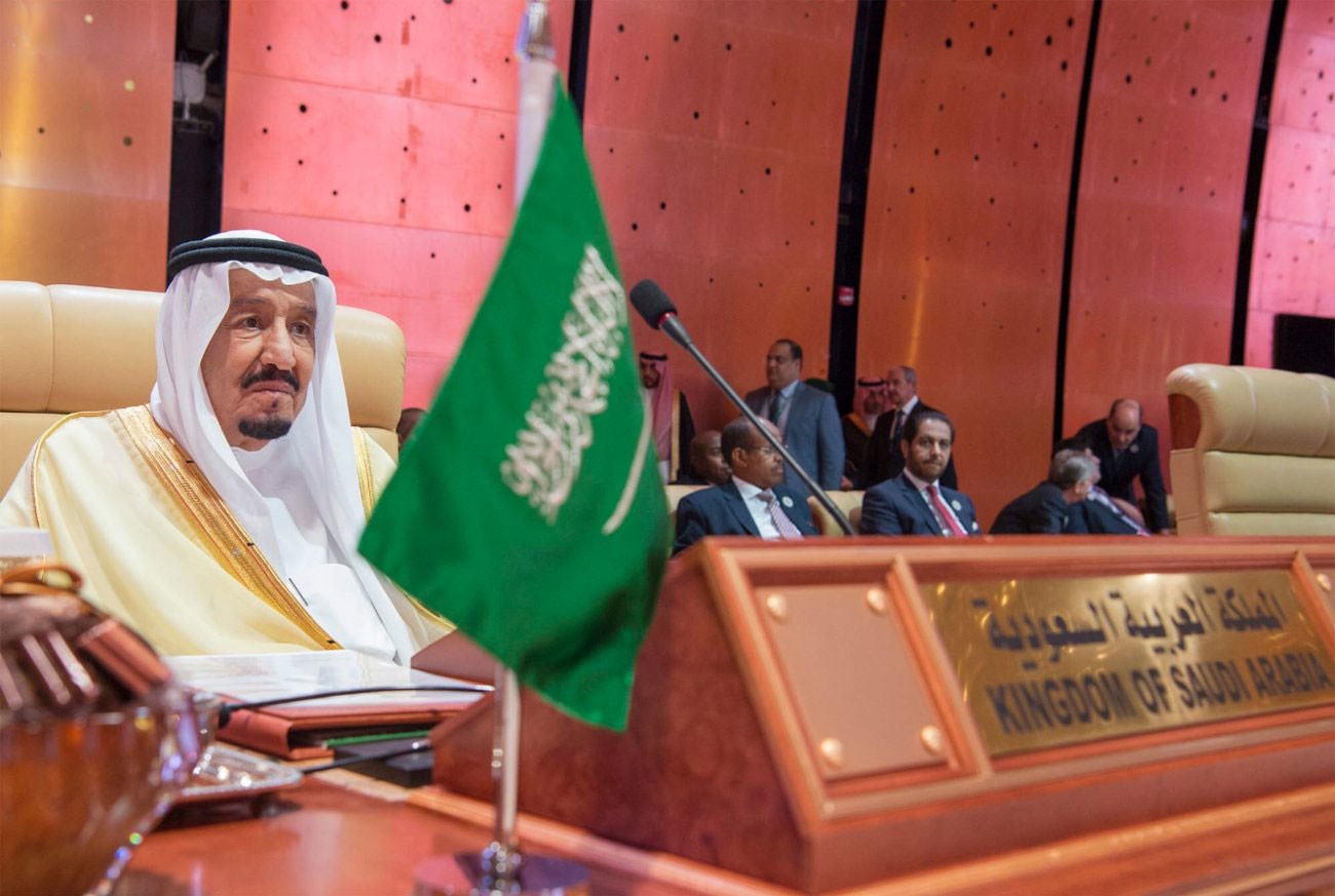 الملك سلمان يدعو لموقف أممي قوي ضد سلوك إيران