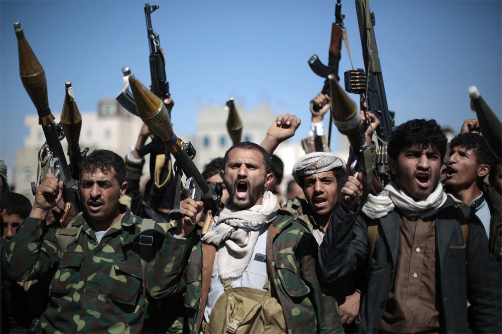صفقة مع الحوثيين.. إطلاق عناصر من القاعدة لزعزعة أمن البيضاء